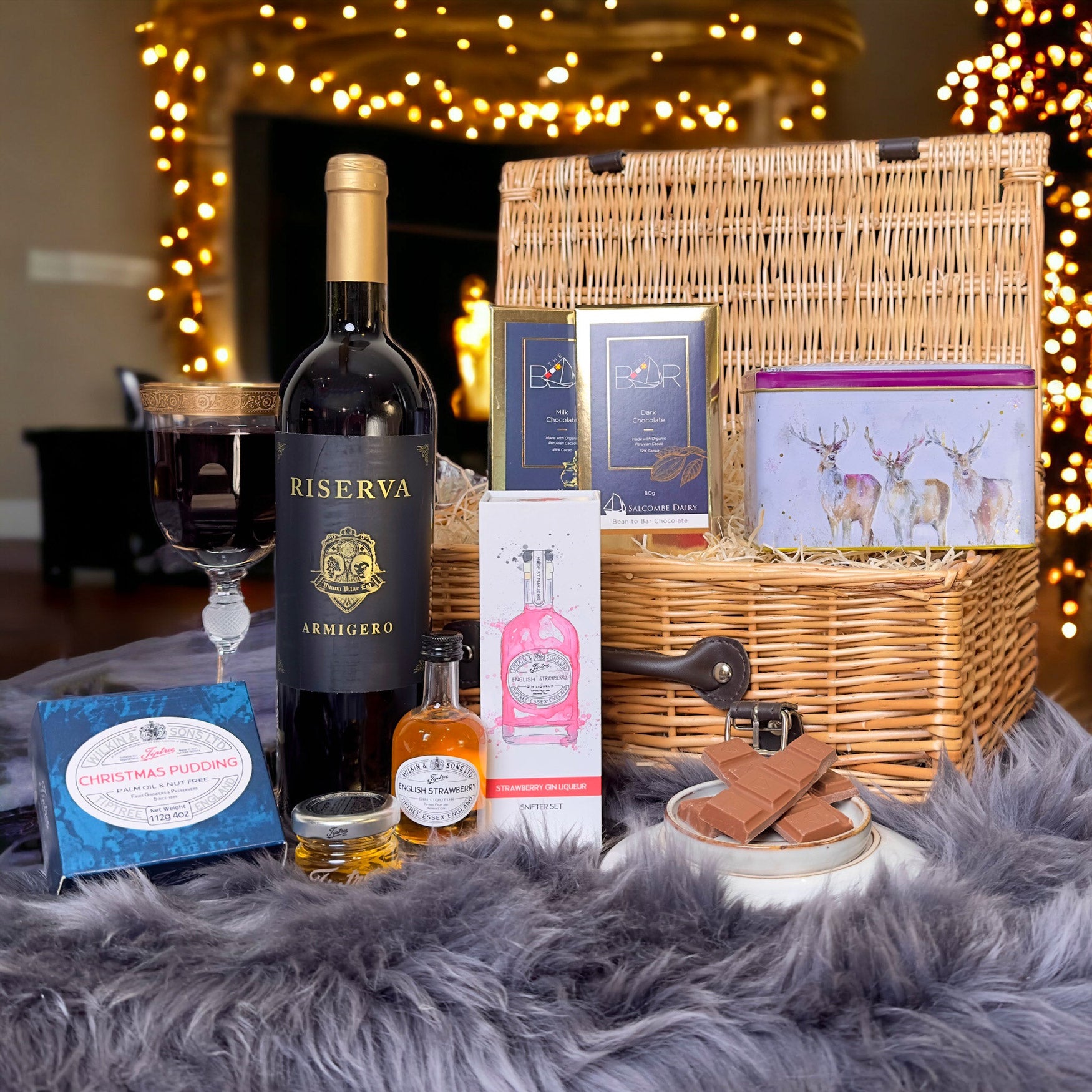 The Merry and Bright Christmas Wine Gift Hamper