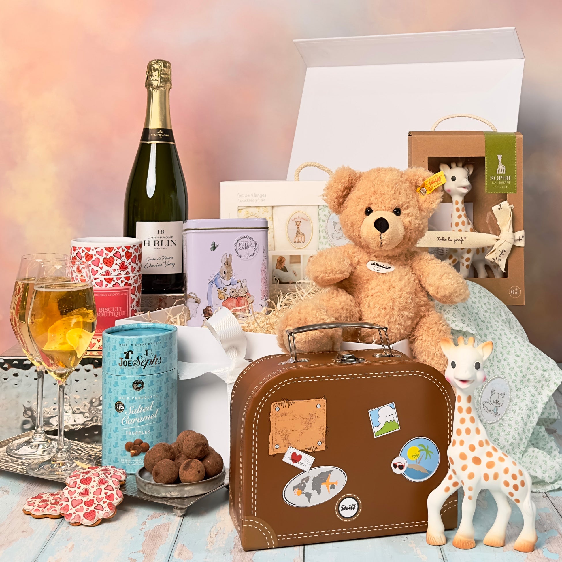 Unique and Romantic Gifts for Couples | Anniversary Gift Hampers