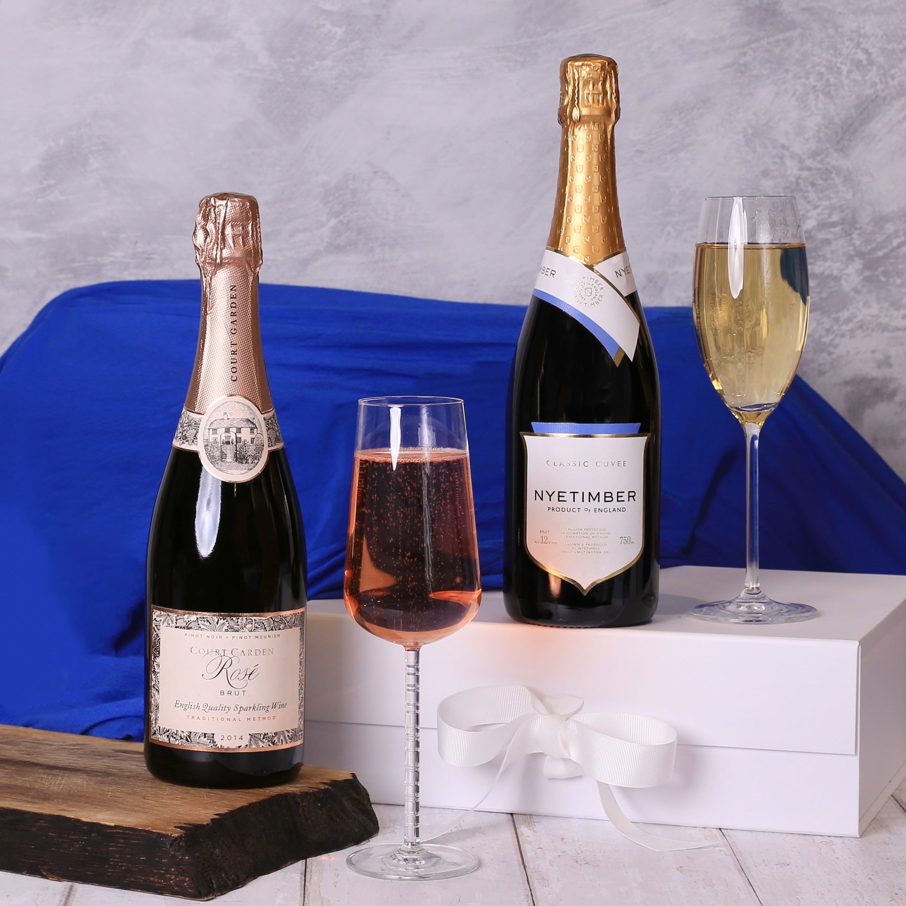 Wine Duo Gift Box: Premium English Sparkling